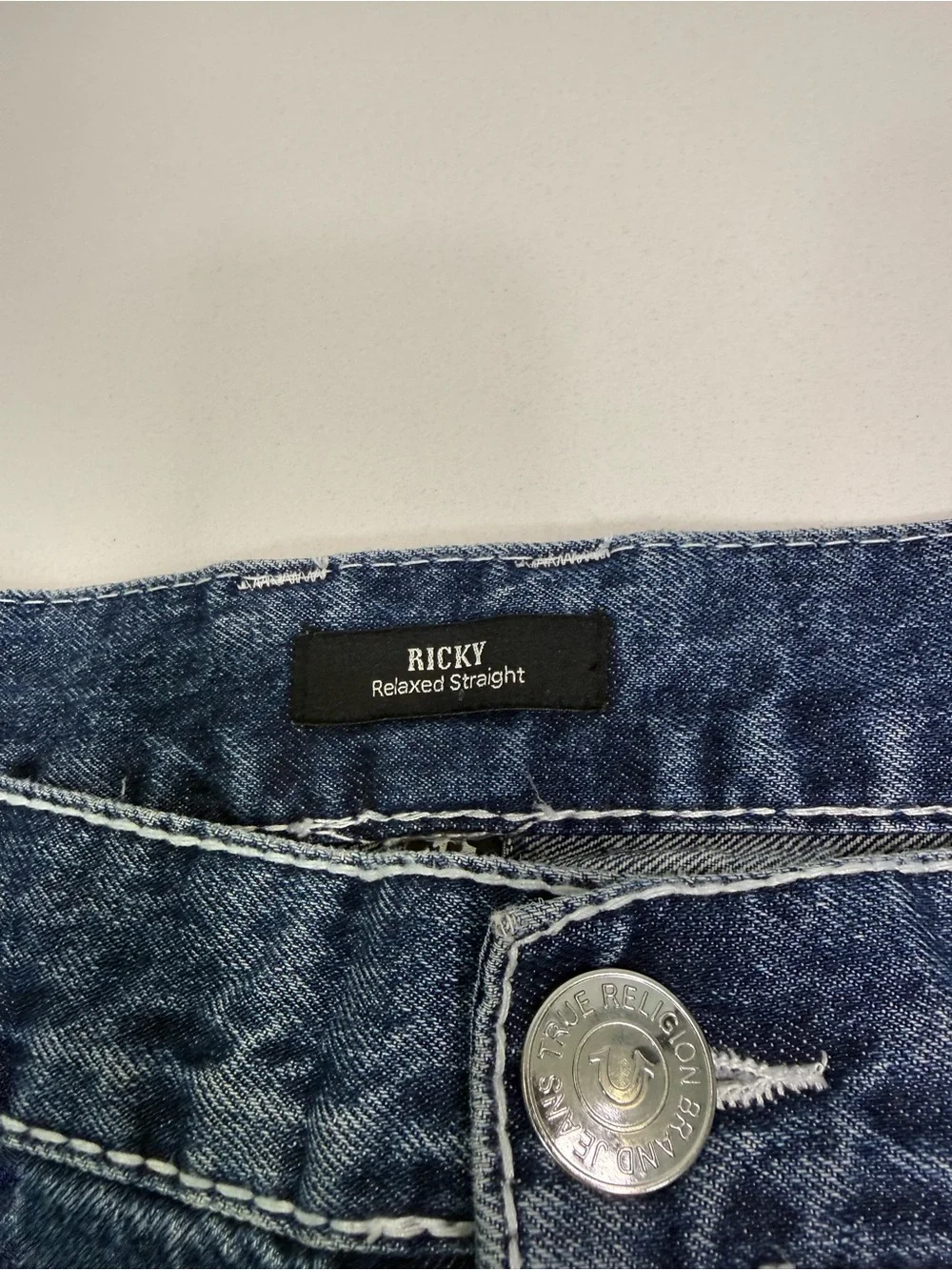 True Religion Ricky Big T Arch Logo Relaxed Straight Men’s Size 38
